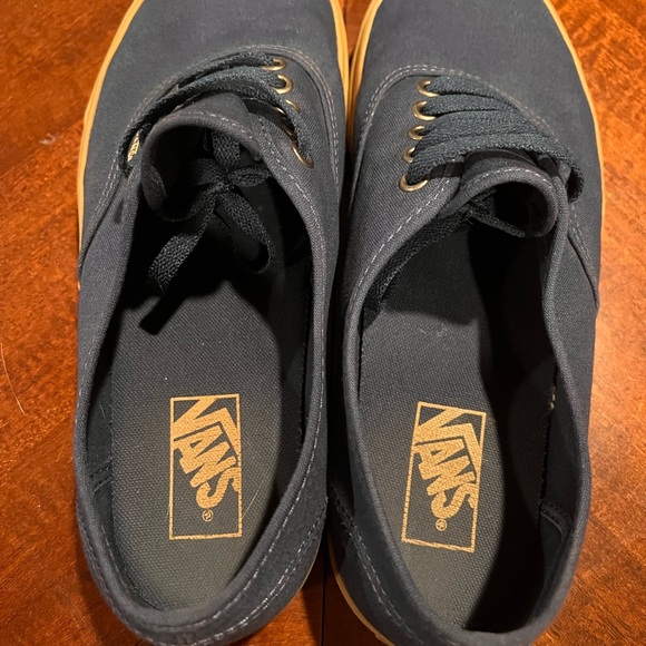 Men’s Classic Vans - Picture 6 of 13